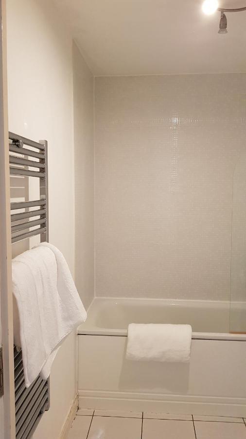 City Centre 1 Bed Apartment With Free On Site Parking With Cctv By Lets Relocations Birmingham Ngoại thất bức ảnh