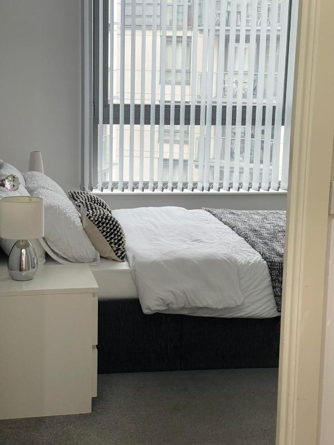 City Centre 1 Bed Apartment With Free On Site Parking With Cctv By Lets Relocations Birmingham Ngoại thất bức ảnh